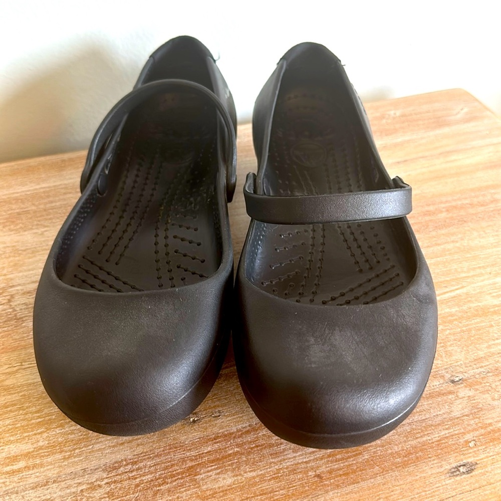 Black croc shoes - like new